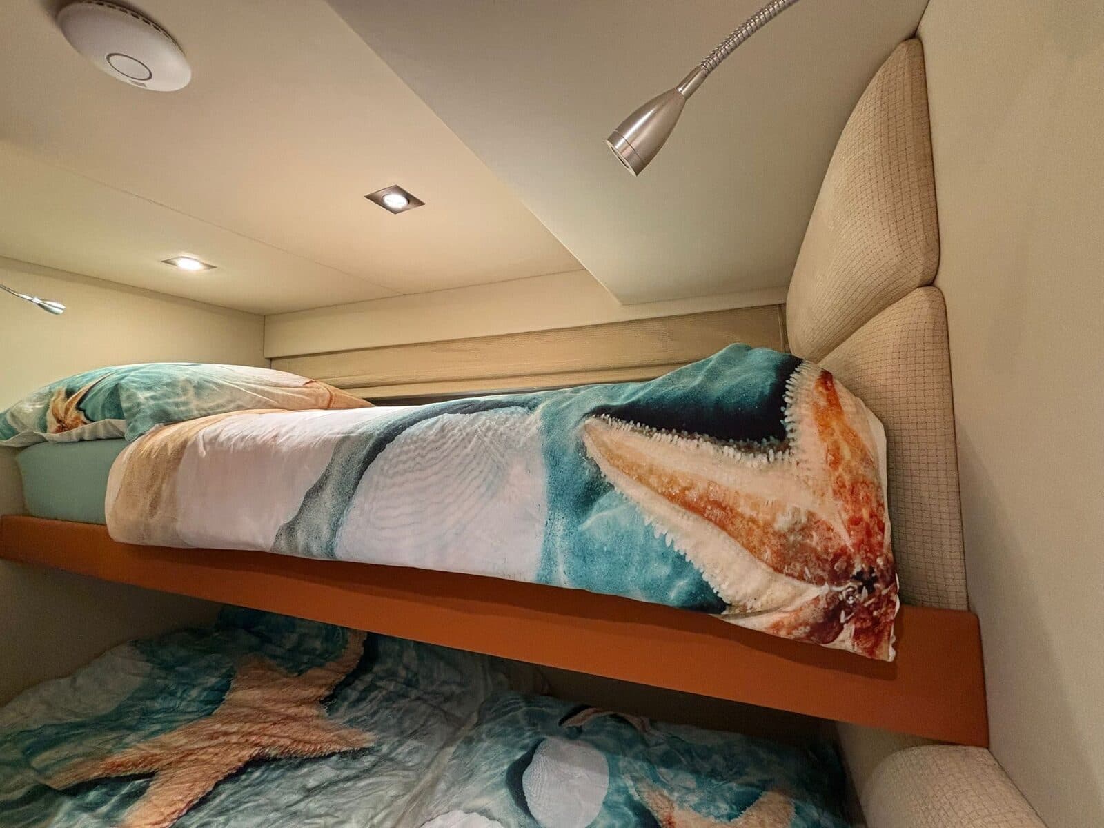 Guest cabin